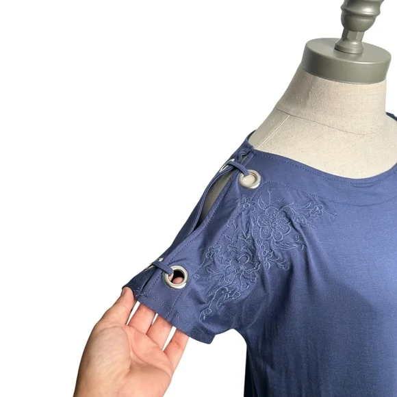 Cable & Gauge Blue Women's Short Sleeve Boat Neck Geometric Embroidered Top S - Picture 8 of 9
